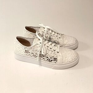 Caslon White Textile Low Top Synthetic Sole Sneakers size 10